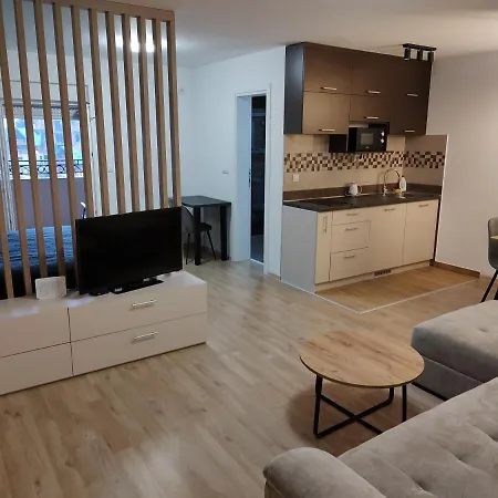 Apartment 8 Hill Zlatar