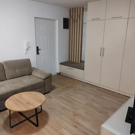 8 Hill Zlatar Apartment